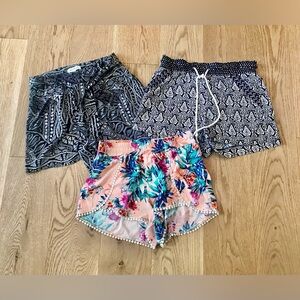 Bundle of size Medium shorts
